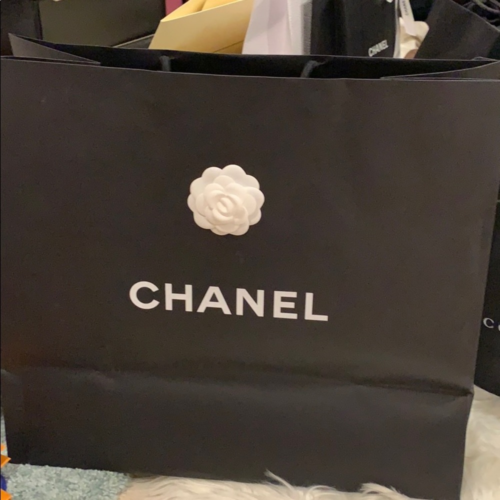 Chanel paper bag size Large 19,5”x17,5”x9”